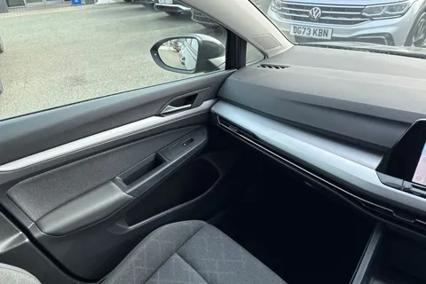 20 of 43 for VOLKSWAGEN GOLF 1.0 eTSI Life 5dr DSG