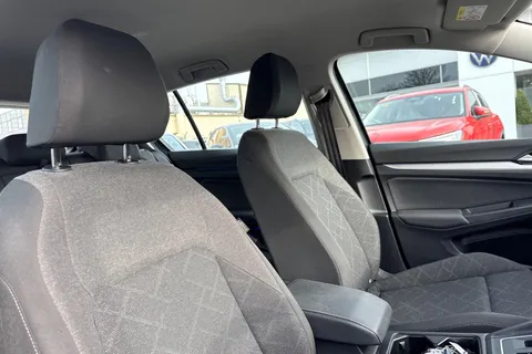 24 of 43 for VOLKSWAGEN GOLF 1.0 eTSI Life 5dr DSG