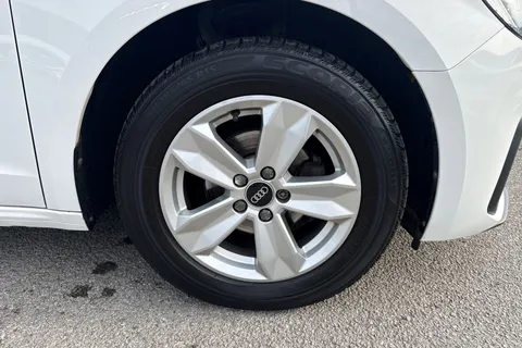 YG23VSM Audi A1 Technik 25 TFSI  95 PS 5-speed Thumbnail #10