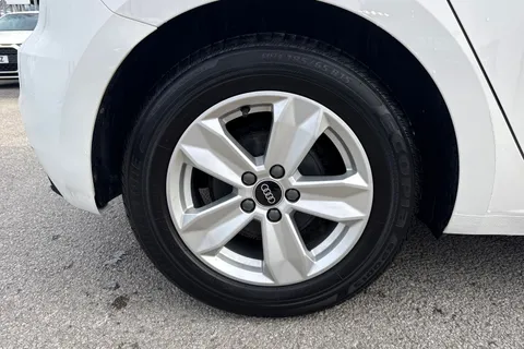 YG23VSM Audi A1 Technik 25 TFSI  95 PS 5-speed Thumbnail #11