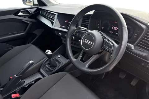 YG23VSM Audi A1 Technik 25 TFSI  95 PS 5-speed Thumbnail #14