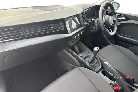 YG23VSM Audi A1 Technik 25 TFSI  95 PS 5-speed Thumbnail #15