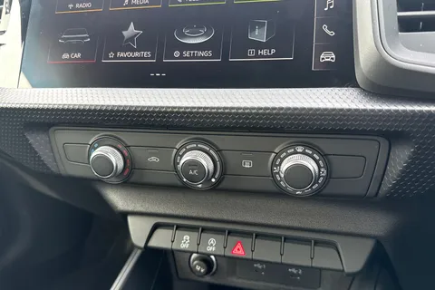 YG23VSM Audi A1 Technik 25 TFSI  95 PS 5-speed Thumbnail #22