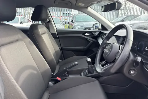 YG23VSM Audi A1 Technik 25 TFSI  95 PS 5-speed Thumbnail #24