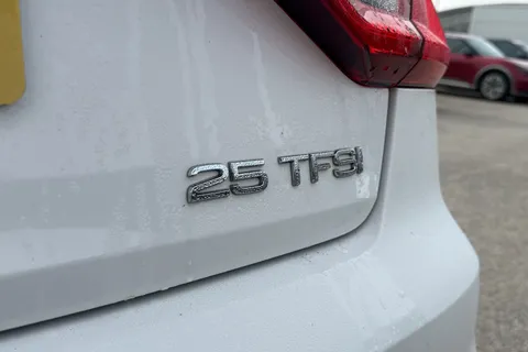 YG23VSM Audi A1 Technik 25 TFSI  95 PS 5-speed Thumbnail #29