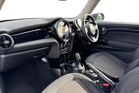 DN72OZX Mini Hatch 1.5 Cooper Classic Steptronic Euro 6 (s/s) 3dr Thumbnail #9