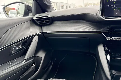 BK24LVW PEUGEOT 208 1.2 PureTech GT Euro 6 (s/s) 5dr Thumbnail #20