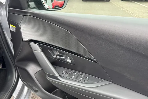 BK24LVW PEUGEOT 208 1.2 PureTech GT Euro 6 (s/s) 5dr Thumbnail #21