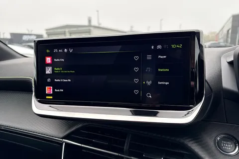 BK24LVW PEUGEOT 208 1.2 PureTech GT Euro 6 (s/s) 5dr Thumbnail #44