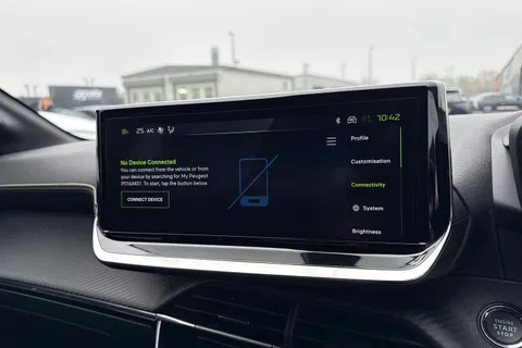 BK24LVW PEUGEOT 208 1.2 PureTech GT Euro 6 (s/s) 5dr Thumbnail #46