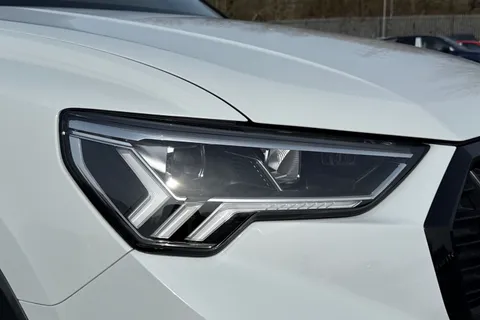 PX74XZC Audi Q3 Black Edition 35 TFSI  150 PS S tronic Thumbnail #10