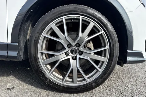 PX74XZC Audi Q3 Black Edition 35 TFSI  150 PS S tronic Thumbnail #11