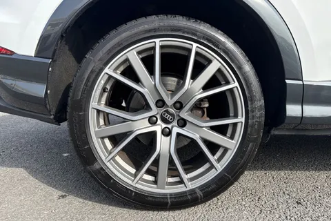 PX74XZC Audi Q3 Black Edition 35 TFSI  150 PS S tronic Thumbnail #12