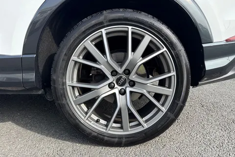 PX74XZC Audi Q3 Black Edition 35 TFSI  150 PS S tronic Thumbnail #13