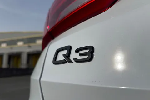 PX74XZC Audi Q3 Black Edition 35 TFSI  150 PS S tronic Thumbnail #37