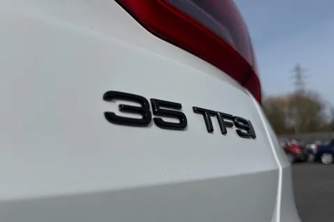 PX74XZC Audi Q3 Black Edition 35 TFSI  150 PS S tronic Thumbnail #39