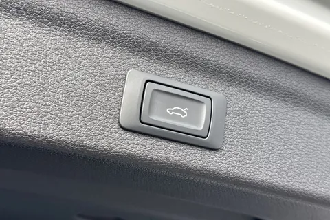 PX74XZC Audi Q3 Black Edition 35 TFSI  150 PS S tronic Thumbnail #41