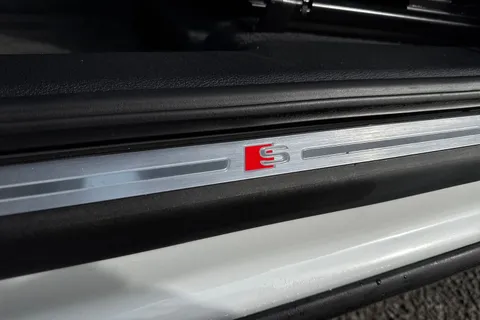 PX74XZC Audi Q3 Black Edition 35 TFSI  150 PS S tronic Thumbnail #44