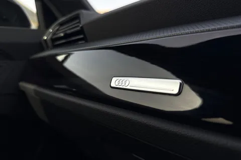 PX74XZC Audi Q3 Black Edition 35 TFSI  150 PS S tronic Thumbnail #50