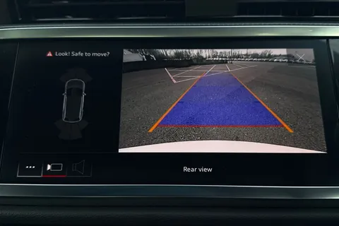 PX74XZC Audi Q3 Black Edition 35 TFSI  150 PS S tronic Thumbnail #57