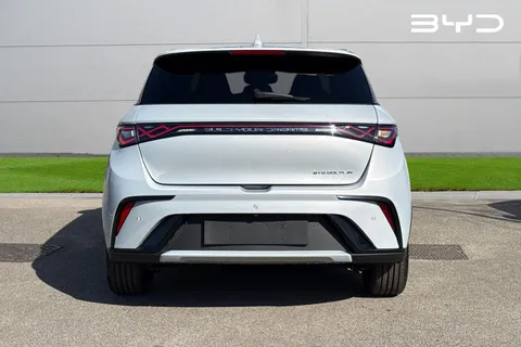  BYD Dolphin 60.48kWh Design Auto 5dr Thumbnail #4