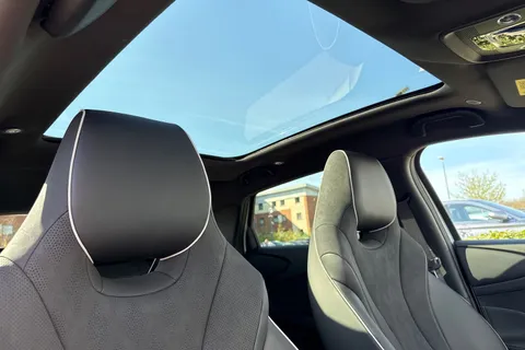  BYD Dolphin 60.48kWh Design Auto 5dr Thumbnail #20