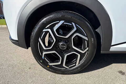  BYD Dolphin 60.48kWh Design Auto 5dr Thumbnail #22