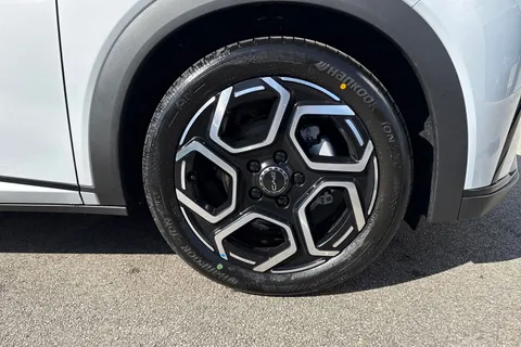  BYD Dolphin 60.48kWh Design Auto 5dr Thumbnail #23