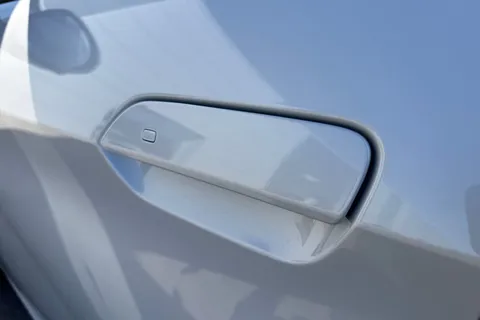  BYD Dolphin 60.48kWh Design Auto 5dr Thumbnail #27