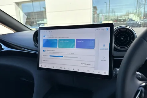  BYD Dolphin 60.48kWh Design Auto 5dr Thumbnail #38