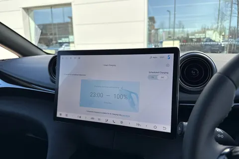  BYD Dolphin 60.48kWh Design Auto 5dr Thumbnail #39