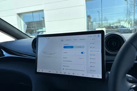  BYD Dolphin 60.48kWh Design Auto 5dr Thumbnail #41