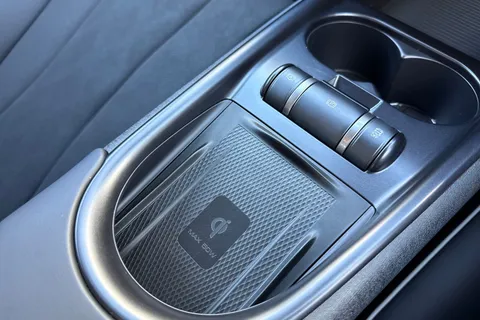  BYD Dolphin 60.48kWh Design Auto 5dr Thumbnail #45