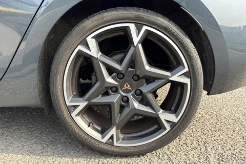 11 of 45 for CUPRA Leon 1.5 TSI V2 Euro 6 (s/s) 5dr
