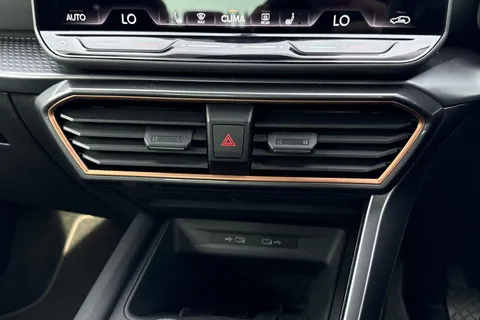 22 of 45 for CUPRA Leon 1.5 TSI V2 Euro 6 (s/s) 5dr