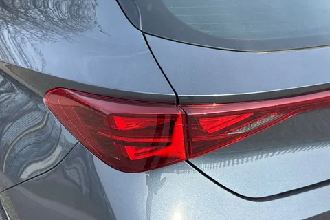 28 of 45 for CUPRA Leon 1.5 TSI V2 Euro 6 (s/s) 5dr