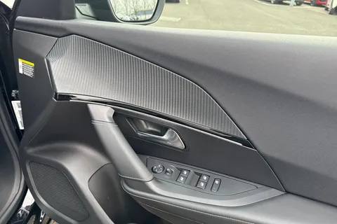 PL24DSO PEUGEOT 2008 1.2 PureTech GT EAT Euro 6 (s/s) 5dr Thumbnail #19