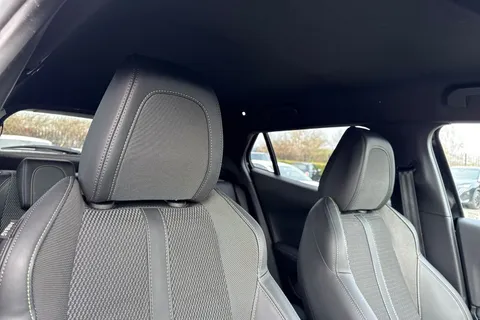 PL24DSO PEUGEOT 2008 1.2 PureTech GT EAT Euro 6 (s/s) 5dr Thumbnail #22