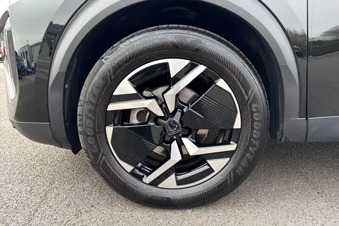 PL24DSO PEUGEOT 2008 1.2 PureTech GT EAT Euro 6 (s/s) 5dr Thumbnail #25