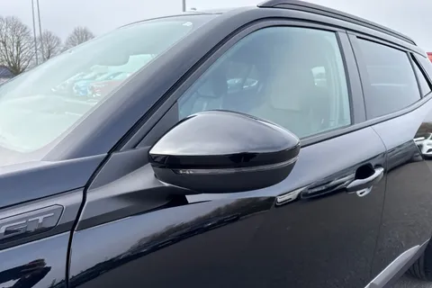 PL24DSO PEUGEOT 2008 1.2 PureTech GT EAT Euro 6 (s/s) 5dr Thumbnail #30