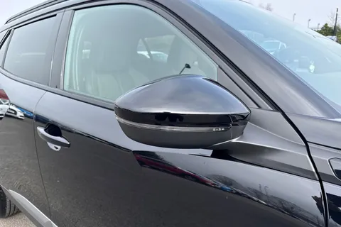 PL24DSO PEUGEOT 2008 1.2 PureTech GT EAT Euro 6 (s/s) 5dr Thumbnail #38