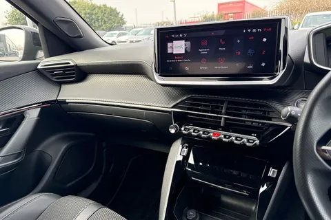 PL24DSO PEUGEOT 2008 1.2 PureTech GT EAT Euro 6 (s/s) 5dr Thumbnail #44