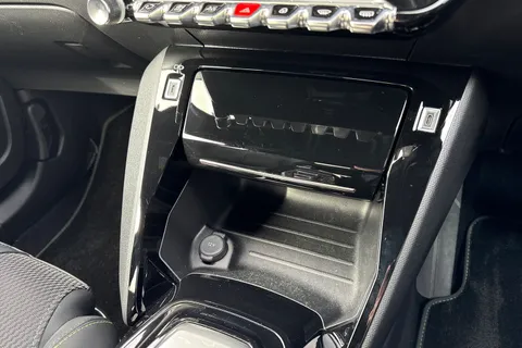 PL24DSO PEUGEOT 2008 1.2 PureTech GT EAT Euro 6 (s/s) 5dr Thumbnail #55