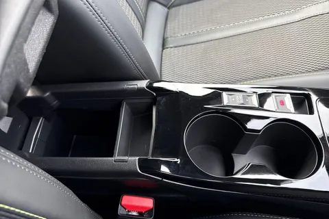 PL24DSO PEUGEOT 2008 1.2 PureTech GT EAT Euro 6 (s/s) 5dr Thumbnail #59