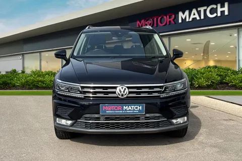 GY66YMK Volkswagen Tiguan 2.0 TDI BlueMotion Tech SEL 4Motion Euro 6 (s/s) 5dr Thumbnail #6