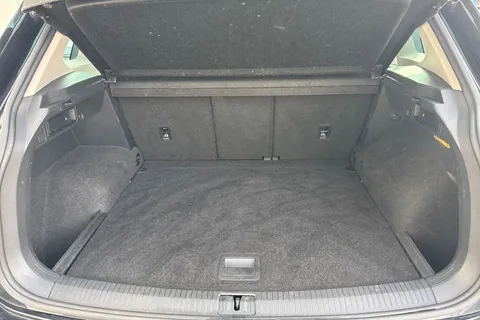 GY66YMK Volkswagen Tiguan 2.0 TDI BlueMotion Tech SEL 4Motion Euro 6 (s/s) 5dr Thumbnail #7