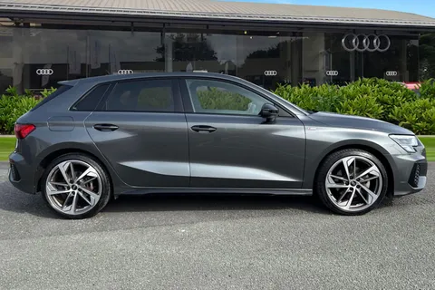 PF23FET Audi A3 Sportback MY23.5 Black Edition 35 TFSI  150 PS 6-speed Thumbnail #4