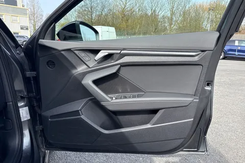 PF23FET Audi A3 Sportback MY23.5 Black Edition 35 TFSI  150 PS 6-speed Thumbnail #41