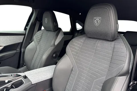 15 of 67 for PEUGEOT E-3008 73kWh GT Auto 5dr