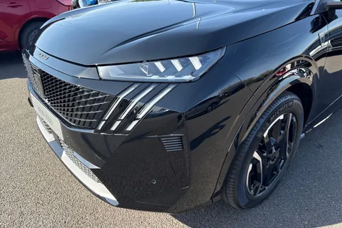 25 of 67 for PEUGEOT E-3008 73kWh GT Auto 5dr